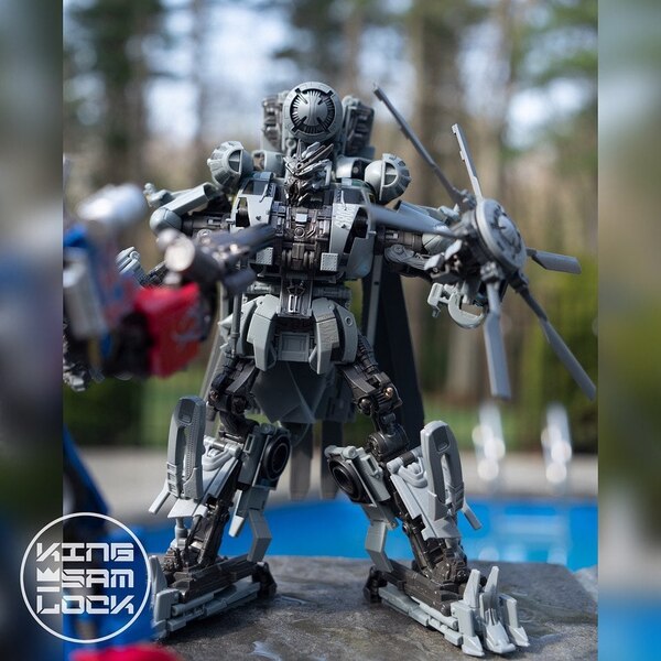 Transformers Masterpiece Movie MPM 13 Blackout Official In Hand Image  (11 of 16)